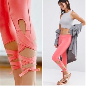 Free people turnout crop legging pink/salmon